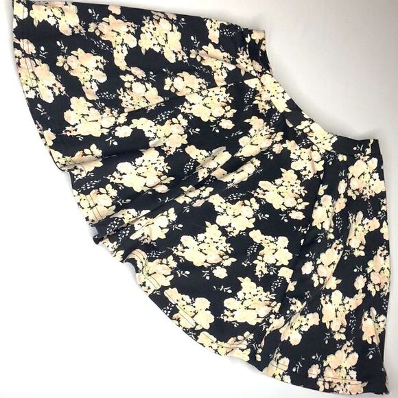 EXPRESS Floral Mini Skirt for Summer, White Cotton - Picture 2 of 5